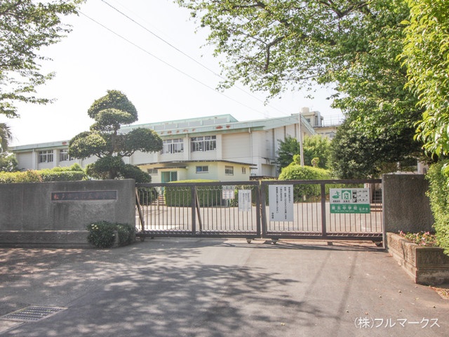 松戸市立第五中学校 距離2560m