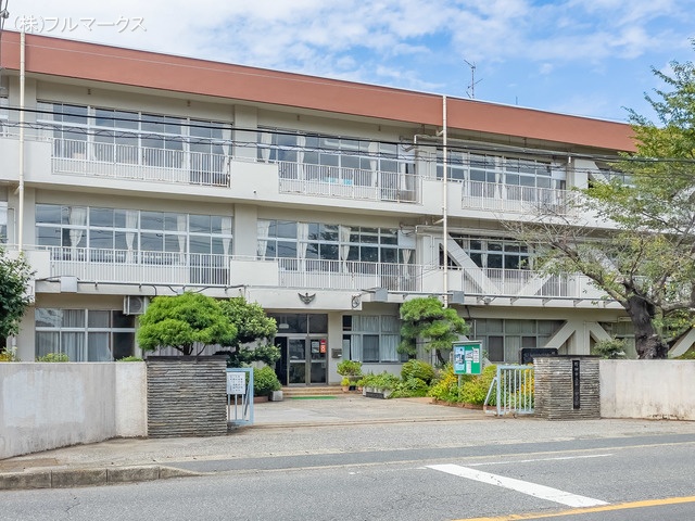 野田市立第二中学校 距離660m