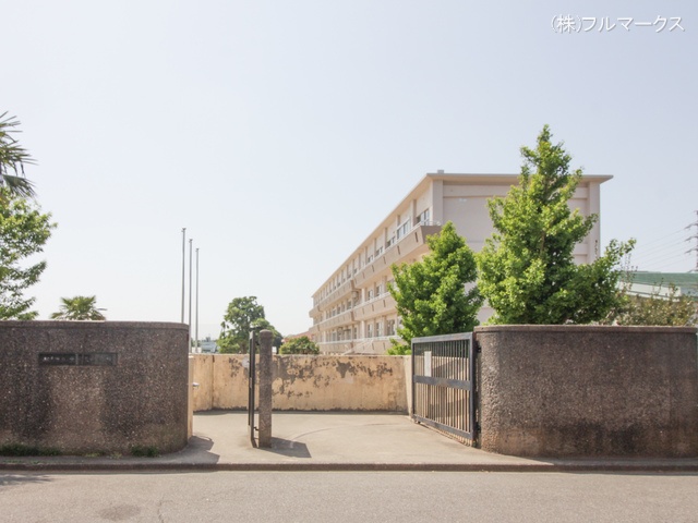 松戸市立栗ケ沢中学校　距離１４２０ｍ