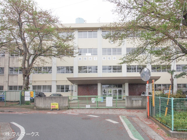 松戸市立松飛台小学校　距離３５０ｍ