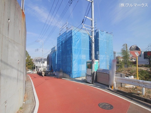 前面道路含む現地写真(2024年2月撮影)