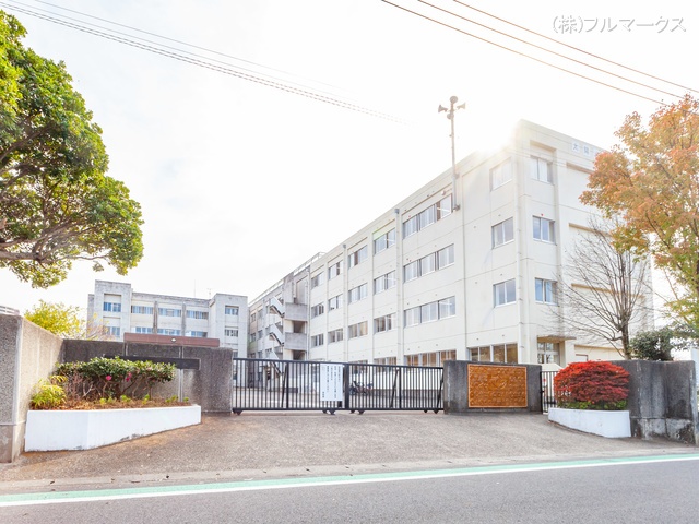 松戸市立幸谷小学校　距離７００ｍ