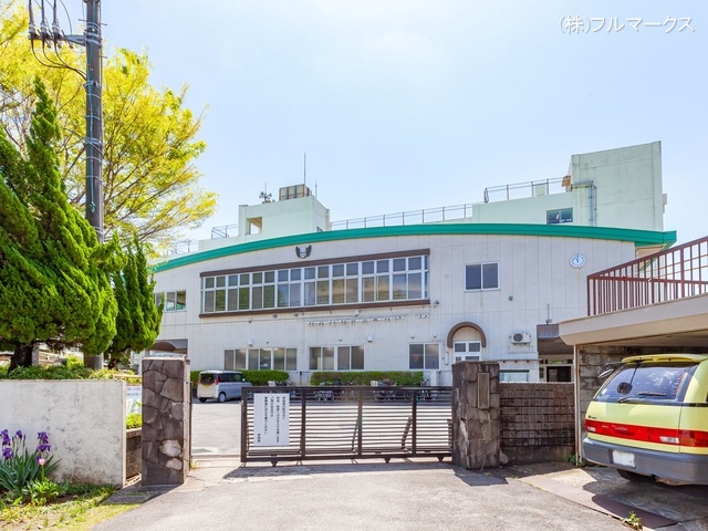 松戸市立小金南中学校 距離1700m