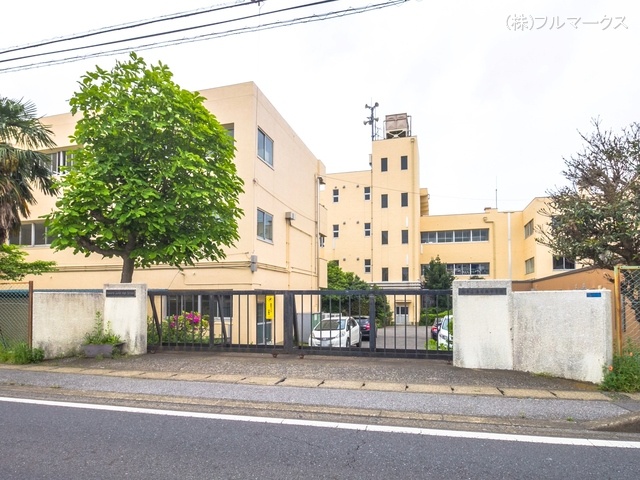 柏市立酒井根中学校 距離1440m