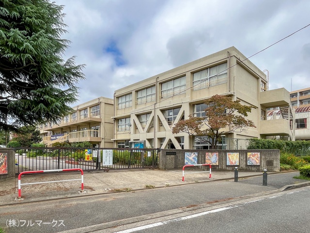 松戸市立常盤平第二小学校 距離220m