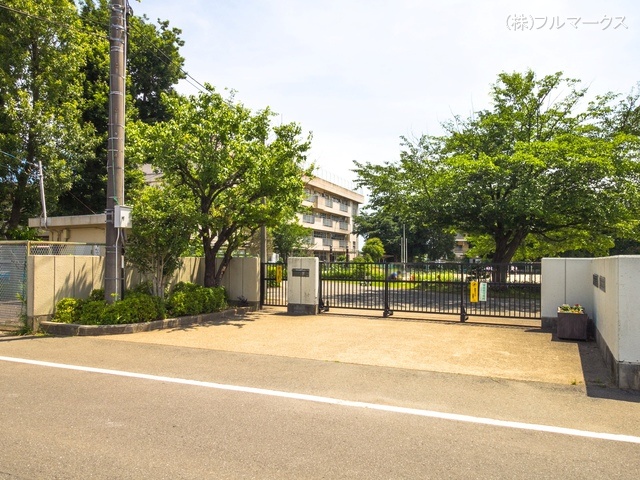 柏市立中原中学校 距離1280m